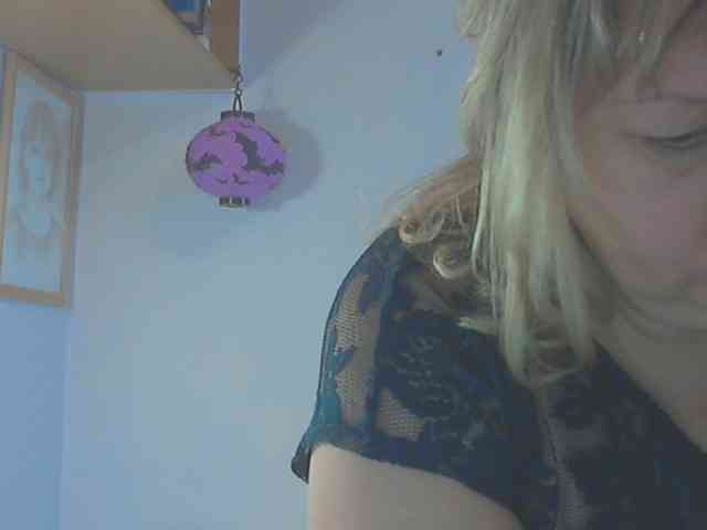 LucyAlexis webcam
