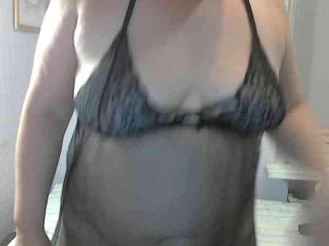 LucyAlexis webcam