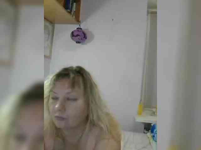 LucyAlexis webcam