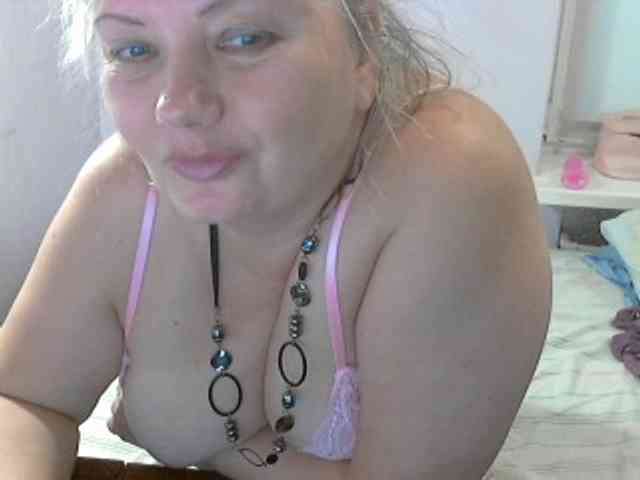 LucyAlexis webcam