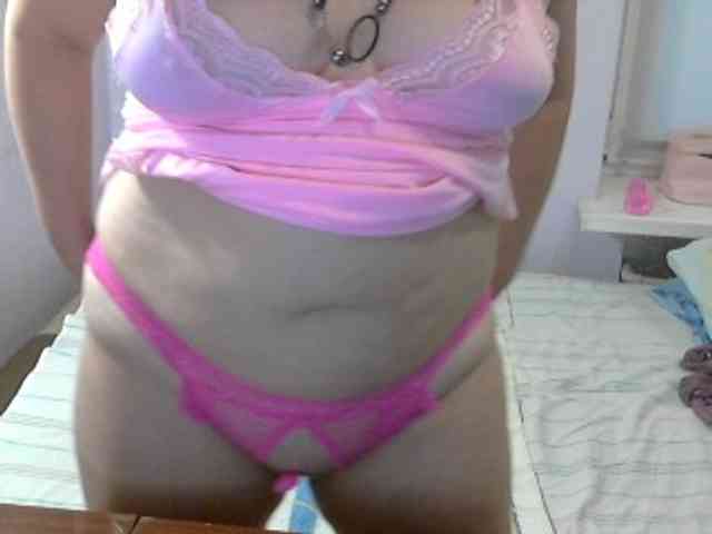 LucyAlexis webcam