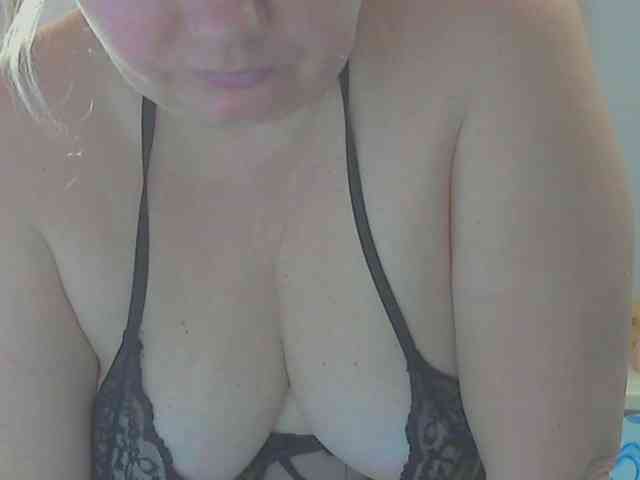 LucyAlexis webcam