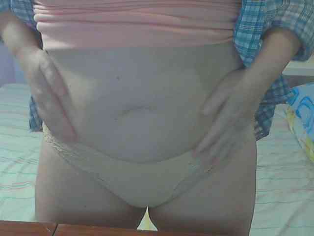 LucyAlexis webcam