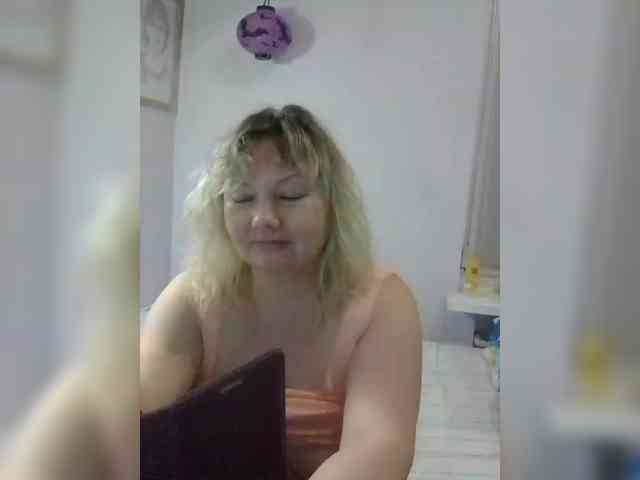 LucyAlexis webcam