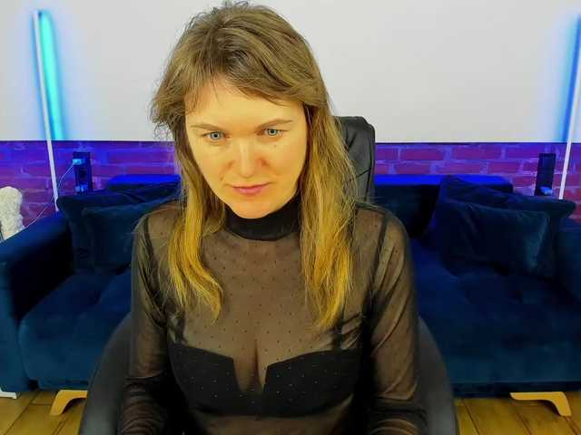 Annabel-xxx's BongaCams show and profile