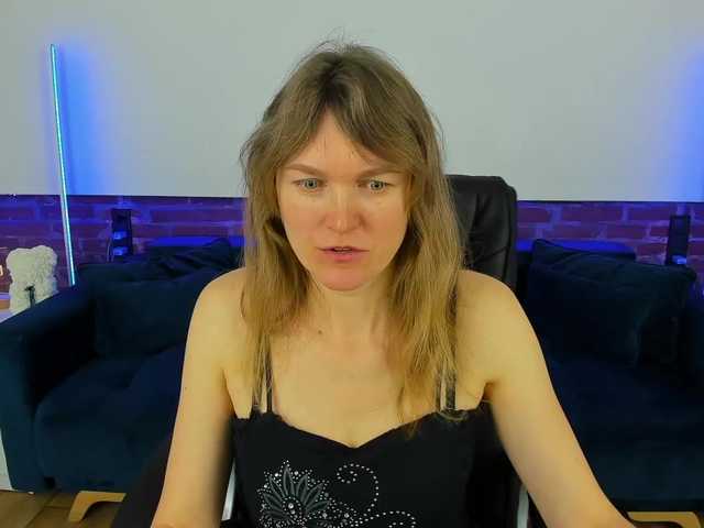 Annabel-xxx's BongaCams show and profile