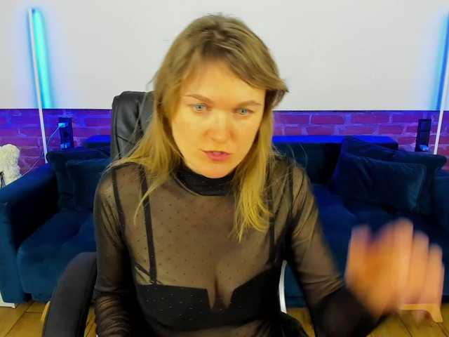 Annabel-xxx's BongaCams show and profile