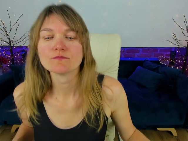 Annabel-xxx's BongaCams show and profile