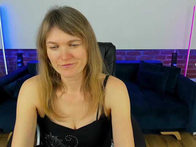 Annabel-xxx's BongaCams show and profile