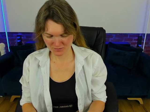 Annabel-xxx's BongaCams show and profile