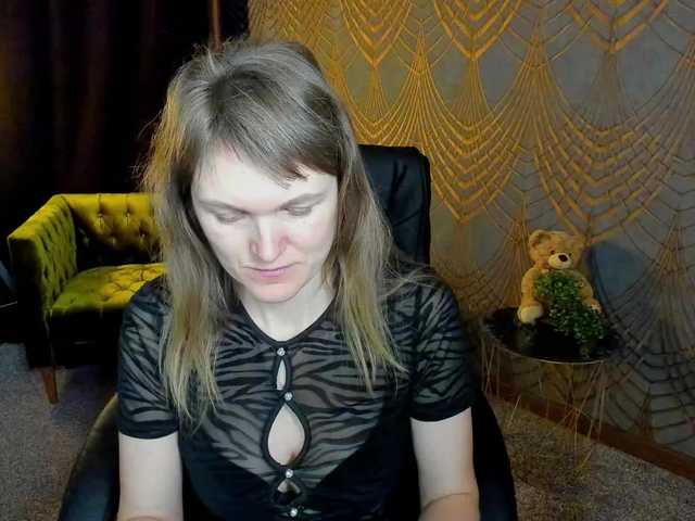 Annabel-xxx's BongaCams show and profile