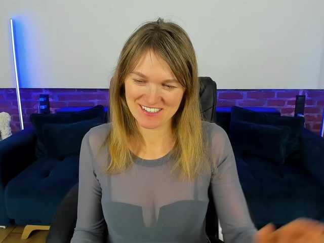 Annabel-xxx's BongaCams show and profile