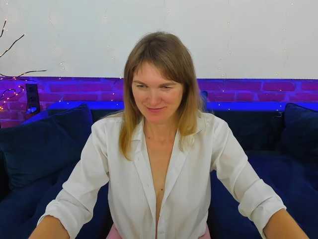 Annabel-xxx's BongaCams show and profile