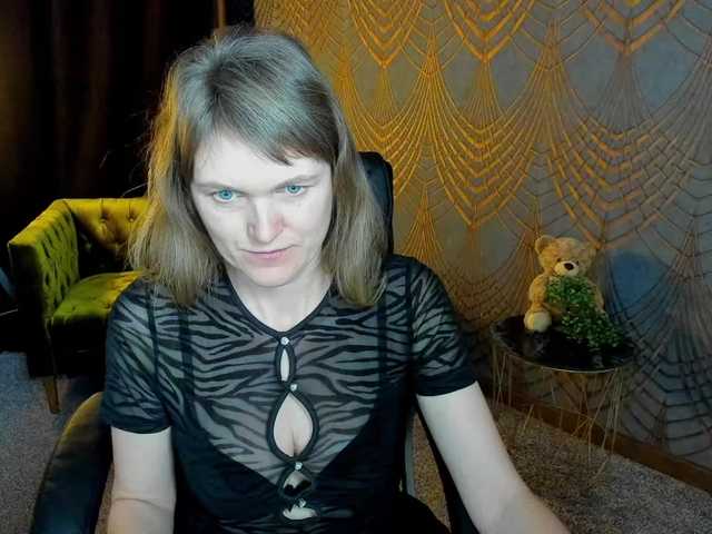 Annabel-xxx's BongaCams show and profile