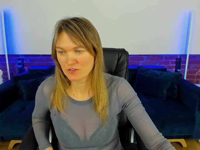 Annabel-xxx's BongaCams show and profile