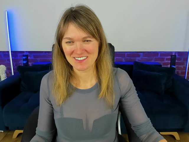 Annabel-xxx's BongaCams show and profile