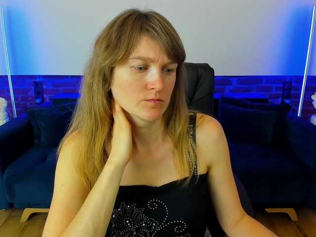 Annabel-xxx's BongaCams show and profile