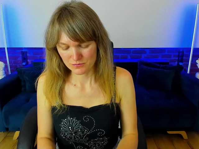 Annabel-xxx's BongaCams show and profile