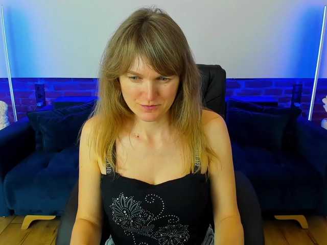 Annabel-xxx's BongaCams show and profile