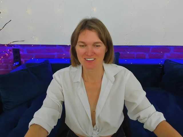 Annabel-xxx's BongaCams show and profile