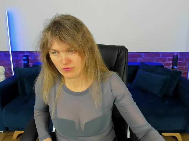 Annabel-xxx's BongaCams show and profile