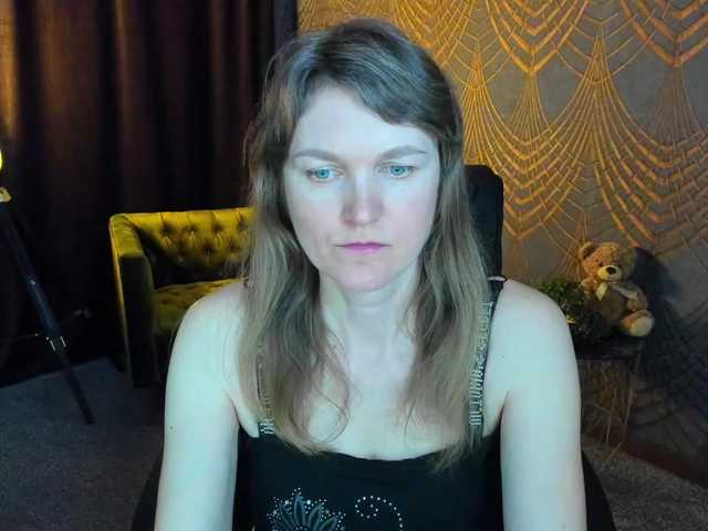 Annabel-xxx's BongaCams show and profile