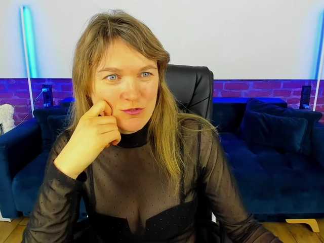 Annabel-xxx's BongaCams show and profile