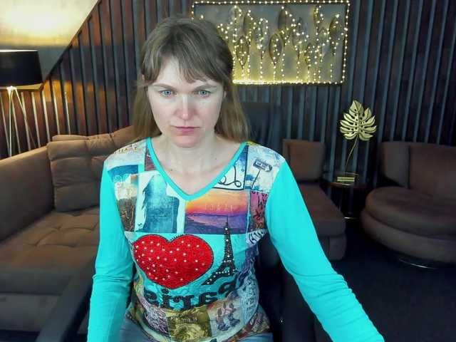 Annabel-xxx's BongaCams show and profile