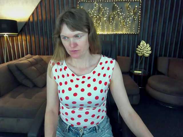 Annabel-xxx's BongaCams show and profile