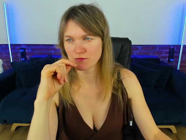 Annabel-xxx's BongaCams show and profile