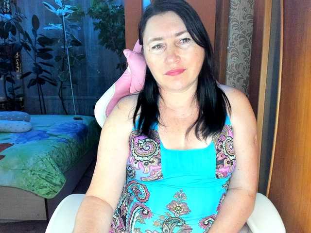 Lola18111's BongaCams show and profile