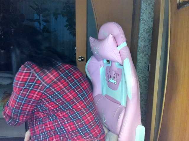 Lola18111's BongaCams show and profile