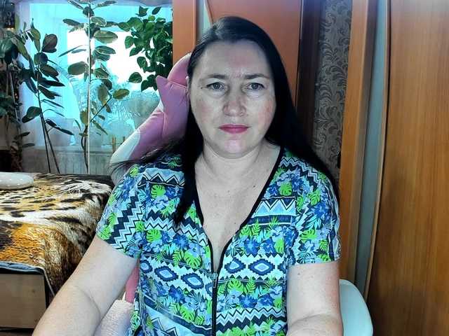 Lola18111's BongaCams show and profile