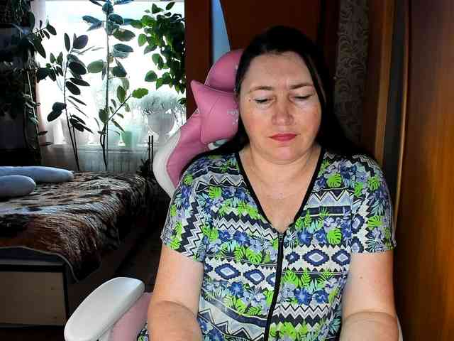 Lola18111 Live Webcam on BongaCams