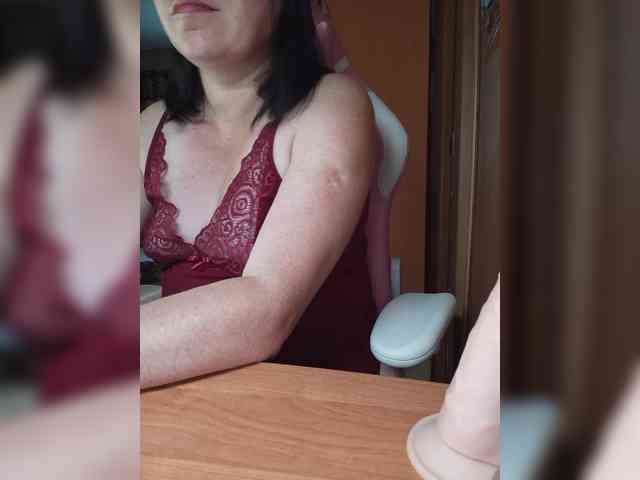 Tatka18111 webcam
