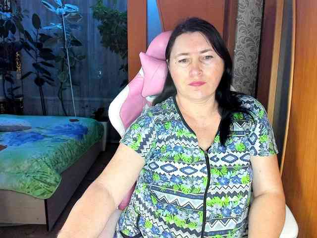 Lola18111 Live Webcam on BongaCams