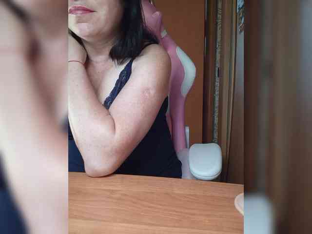 Tatka18111 webcam