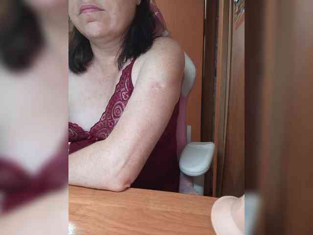 Tatka18111 webcam