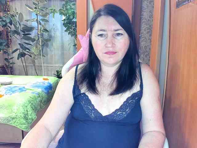 Lola18111 Live Webcam on BongaCams