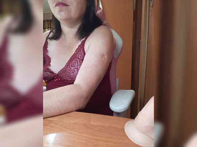 Tatka18111 webcam