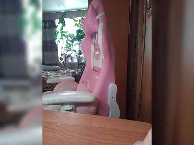 Tatka18111 webcam