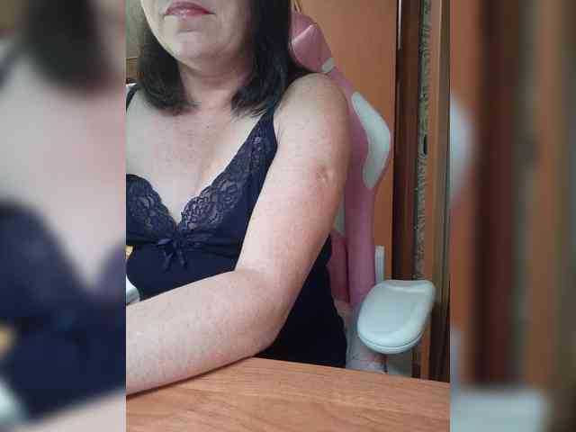 Tatka18111 webcam
