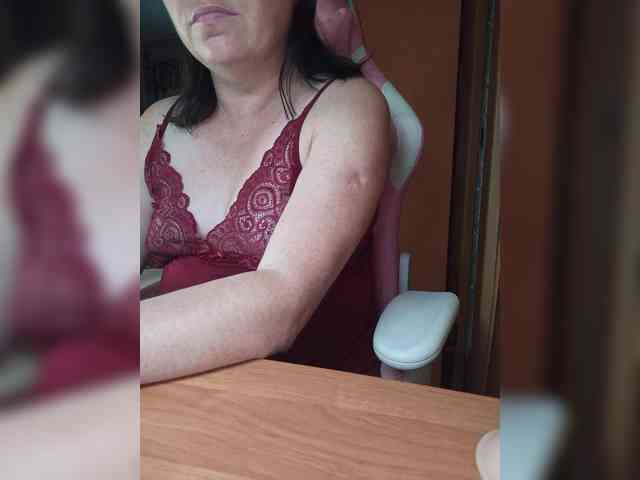 Tatka18111 webcam