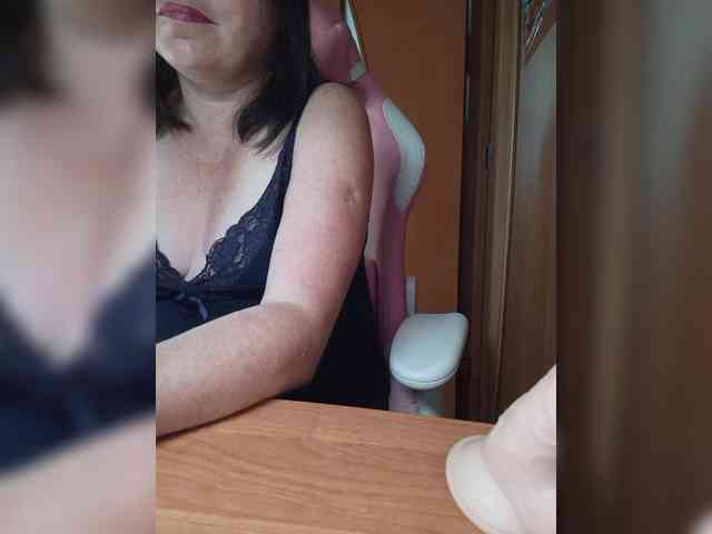 Tatka18111 webcam