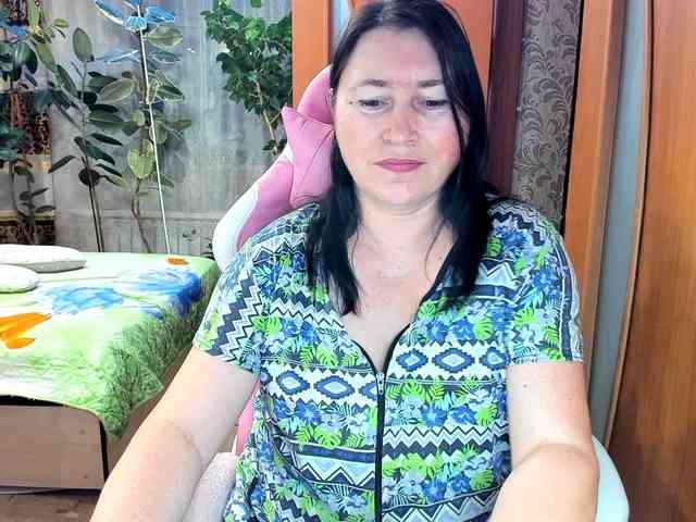 Lola18111 Live Webcam on BongaCams