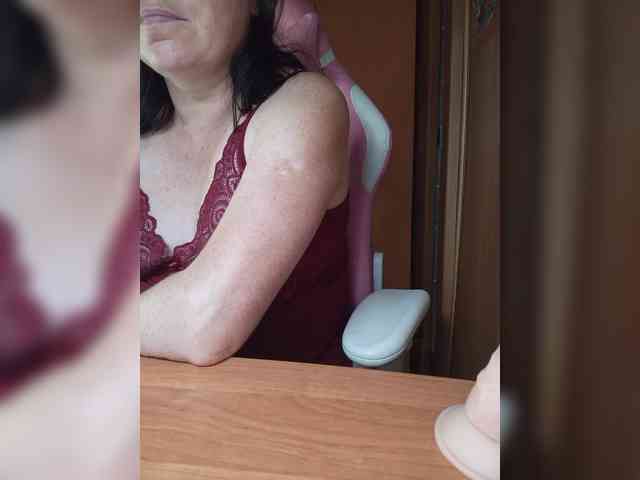 Tatka18111 webcam