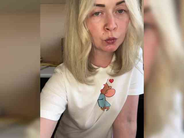 AloveA69 webcam