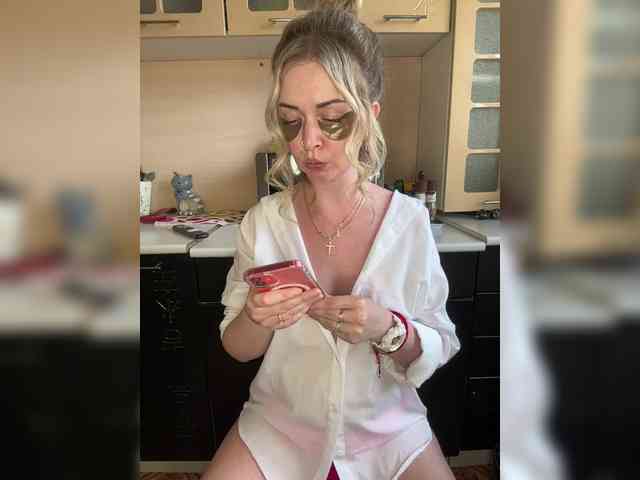 AloveA69 webcam