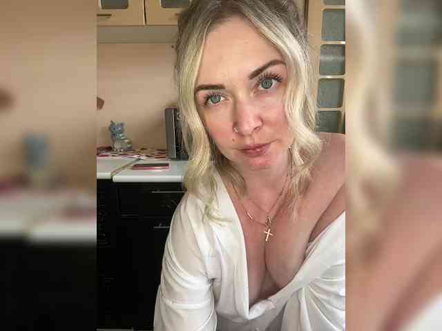 AloveA69 webcam