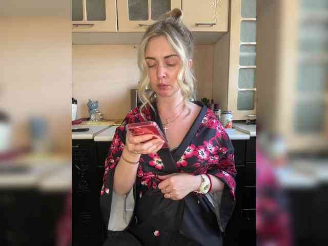 AloveA69 webcam